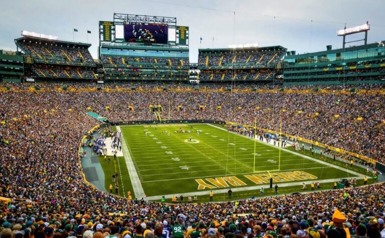 Lambeau Field Green Bay Packers Football Stadium Stadiums Of Pro